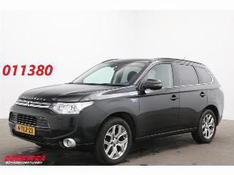Voiture accidenté Mitsubishi Outlander 2.0 PHEV Instyle 4WD Leder Schuifdak Navi Clima Cruise SHZ AHK 2014/3