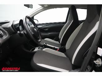 Toyota Aygo 1.0 VVT-i x-play Aut. Airco Camera Bluetooth 98.797 km! picture 10
