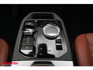 BMW iX xDrive M70 112 kWh Pano LED ACC B&W Memory 360° AHK picture 39