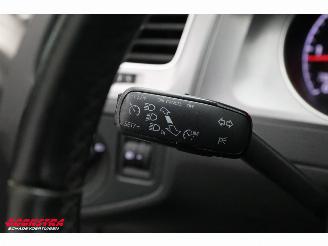 Volkswagen Golf 1.6 TDI Trendline BlueMotion Navi Bluetooth Airco Cruise picture 12