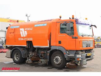 MAN TGM 18.240 Bucher Optifant 70 Kehrmaschine picture 2