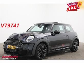škoda osobní automobily Mini Mini 1.5 Cooper Aut. JCW Pano LED Leder Cruise Camera SHZ 2024/1