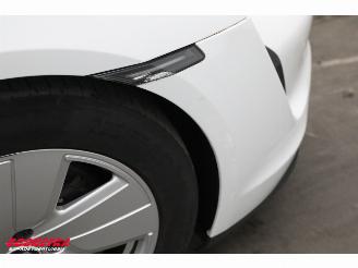 Porsche Taycan 79 kWh Pano LED Leder Cruise SHZ picture 6