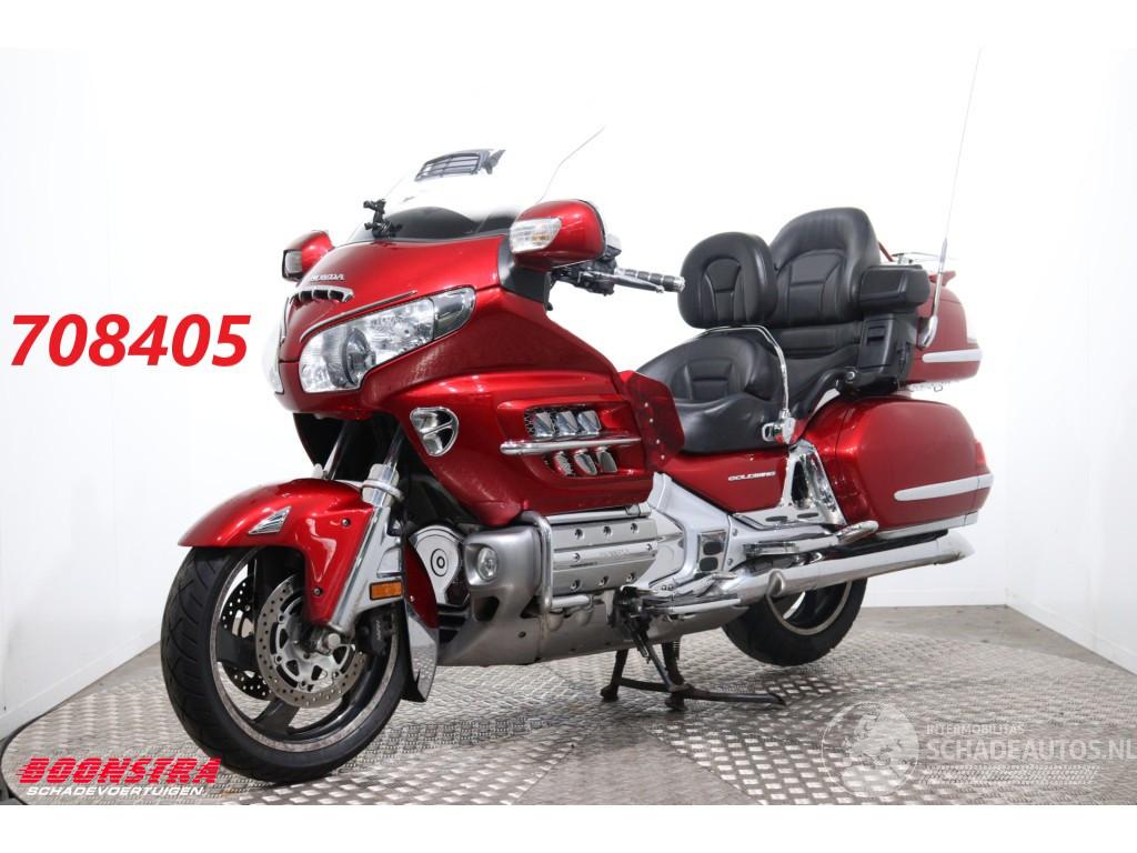 Honda GL 1800 Gold Wing GL 1800 Gold Wing Dual C-ABS Deluxe Cruise Radio Reverse