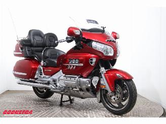 Honda GL 1800 Gold Wing GL 1800 Gold Wing Dual C-ABS Deluxe Cruise Radio Reverse picture 2