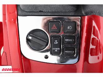 Honda GL 1800 Gold Wing GL 1800 Gold Wing Dual C-ABS Deluxe Cruise Radio Reverse picture 19