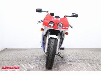 Honda VFR 400 R picture 6