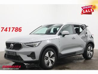 Coche accidentado Volvo XC40 2.0 B3 Core LED Leder Apple/Android Camera SHZ LRHZ 9.766 km! 2025/12