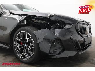 BMW 5-serie Touring 520d M-Sport Pro Pano LED ACC HUD 360° Memory H/K Ventilatie picture 7