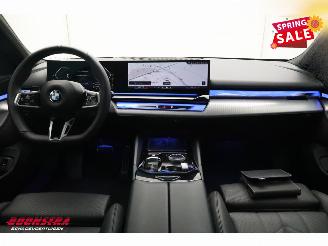 BMW 5-serie Touring 520d M-Sport Pro Pano LED ACC HUD 360° Memory H/K Ventilatie picture 16
