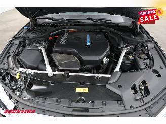 BMW 5-serie 530e iPerformance M-Sport LED ACC HUD 360° H/K LRHZ picture 9