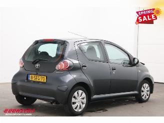 Toyota Aygo 1.0 VVT-i Now 5-DRS Navi Airco 96.456 km! picture 3