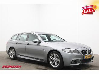 BMW 5-serie Touring 520i Aut. M-Sport Pano Leder Memory SHZ Orig. NL 151.381 km! picture 2