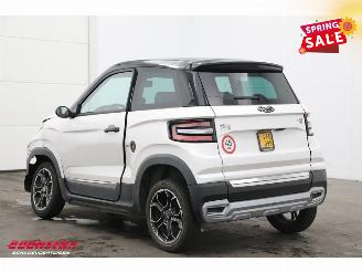 Ligier  JS60 Chic Airco Leder Bluetooth 12.980 km! picture 4