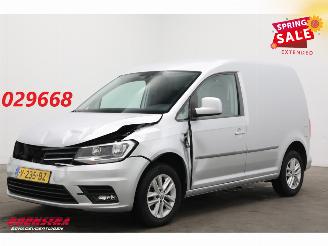 uszkodzony samochody ciężarowe Volkswagen Caddy 2.0 TDI L1-H1 BMT Highline Navi Airco Cruise PDC AHK 2017/2