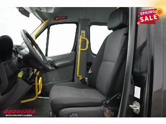 Volkswagen Crafter 2.0 TDI L2-H2 Behindertengerecht 9-Pers. Airco Cruise picture 16