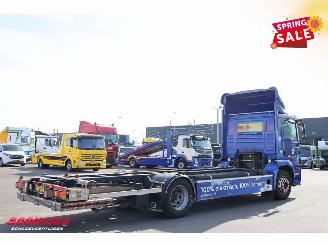 MAN  1820 Electric Full Air BDF 200kWh Dhollandia 175.499 km! picture 3