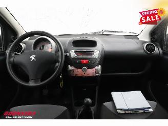 Peugeot 107 1.0 XR 3-DRS Airco 104.908 km! picture 13