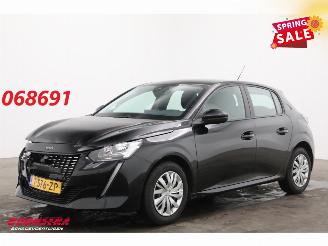 Damaged car Peugeot 208 1.2 PureTech Active Apple/Android Navi Airco Cruise 37.360 km! 2023/9