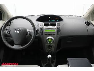Toyota Yaris 1.3 VVTi Executive 5-DRS Clima PDC AHK 178.940 km! picture 6