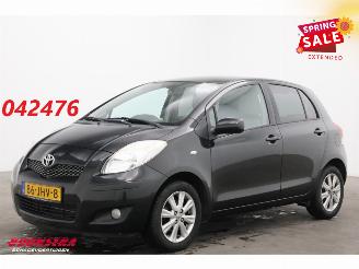 Tweedehands auto Toyota Yaris 1.3 VVTi Executive 5-DRS Clima PDC AHK 178.940 km! 2009/6