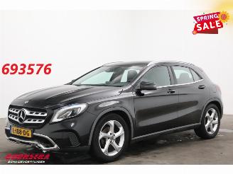 skadebil auto Mercedes GLA 180 7G-Tronic Navi Airco Cruise PDC SHZ 57.357 km! 2019/11