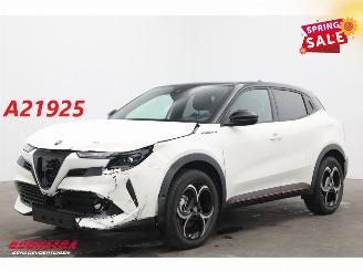 Schadeauto Alfa Romeo Junior 1.2 Turbo Hybrid Ibrida Speciale LED ACC Massage Camera SHZ 2025/4