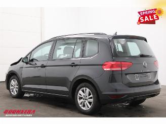 Volkswagen Touran 2.0 TDI 150 PK DSG Navi Clima Cruise SHZ PDC picture 4