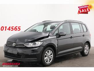 Schadeauto Volkswagen Touran 2.0 TDI 150 PK DSG Navi Clima Cruise SHZ PDC 2023/8
