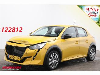 skadebil auto Peugeot e-208 EV Active 50 kWh APple/Android Navi Clima Cruise SHZ 2023/2