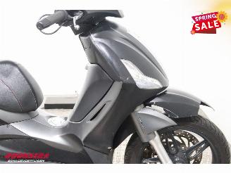 Piaggio  350 Beverly Sport ABS picture 16