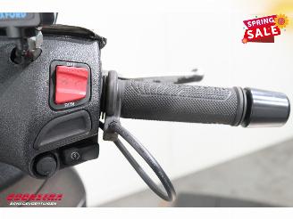 Piaggio  350 Beverly Sport ABS picture 20