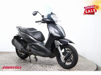 Piaggio  350 Beverly Sport ABS picture 2
