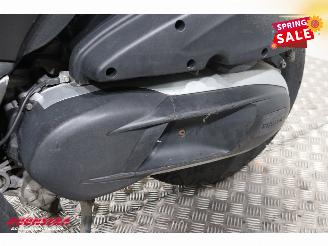 Piaggio  350 Beverly Sport ABS picture 15