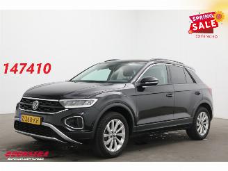Damaged car Volkswagen T-Roc 1.0 TSI Life Virtual ACC Apple/Android Camera 24.136 km! 2024/4