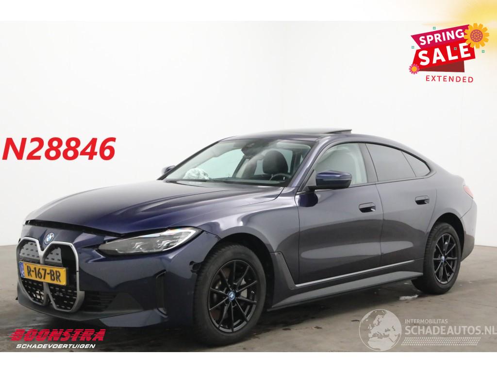 BMW i4 eDrive40 84 kWh Schuifdak LED ACC Camera AHK