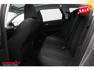 Peugeot 308 SW 1.6 BlueHDI Executive Pack Pano Navi Clima Cruise Camera PDC AHK picture 16