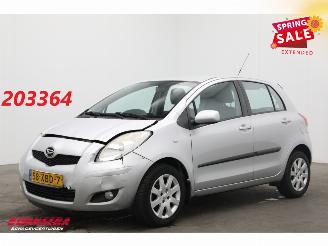 Unfallwagen Daihatsu Charade ~ Toyota Yaris 1.3 City Airco LMV 136.709 km! 2012/5