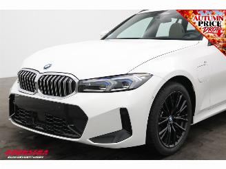 BMW 3-serie Touring 330e M-Sport Pano HUD LED ACC H/K Memory 360° AHK SHZ picture 11