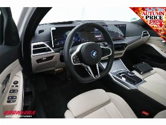 BMW 3-serie Touring 330e M-Sport Pano HUD LED ACC H/K Memory 360° AHK SHZ picture 18