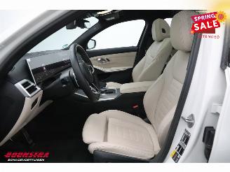 BMW 3-serie Touring 330e M-Sport Pano LED ACC H/K Memory 360° AHK picture 16