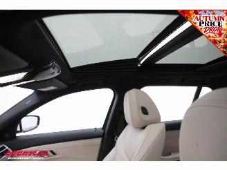 BMW 3-serie Touring 330e M-Sport Pano HUD LED ACC H/K Memory 360° AHK SHZ picture 19