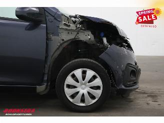Peugeot 108 1.0 e-VTi Blue Lion Bluetooth Airco 16.397 km! picture 5