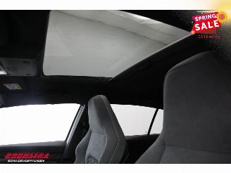 Volkswagen Golf 1.5 eTSI DSG R-Line Pano LED ACC LRHZ SHZ PDC picture 22