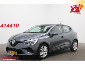 Schadeauto Renault Clio 1.0 TCe Zen LED Apple/Android Navi Airco Cruise PDC 89.402 km! 2021/11