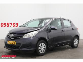 Vaurioauto  passenger cars Toyota Yaris 1.0 VVT-i Aspiration Airco Camera AHK 67.935 km! 2012/12