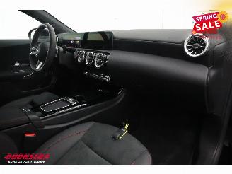Mercedes A-klasse 250 e AMG Pano LED ACC Apple/Android Camera SHZ 2.435 km! picture 10