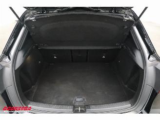 Mercedes A-klasse 180 d Launch Edition 7G-Tronic AMG Pano LED Memory Camera SHZ picture 31