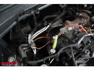 Mercedes A-klasse 180 d Launch Edition 7G-Tronic AMG Pano LED Memory Camera SHZ picture 8
