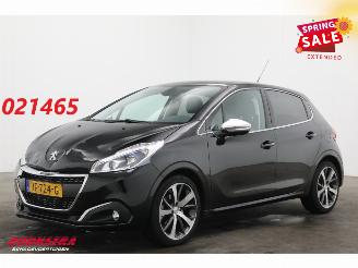 Coche accidentado Peugeot 208 1.2 PureTech Aut. Première Pano Navi Clima Cruise Camera 29.828 km! 2016/2